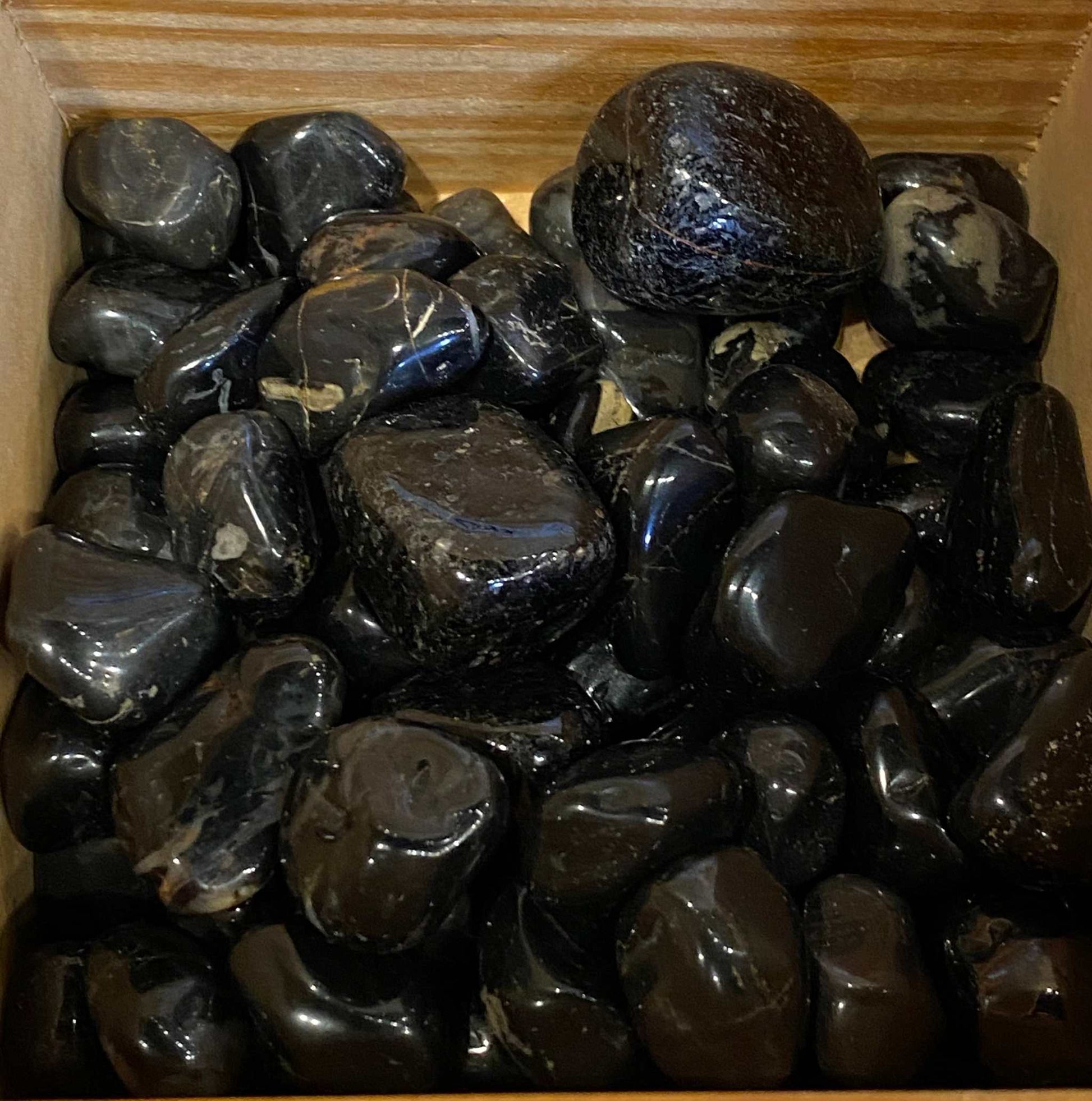 Black Onyx Tumbled Stone