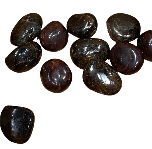 Garnet polished tumbled stones, round, high quality.