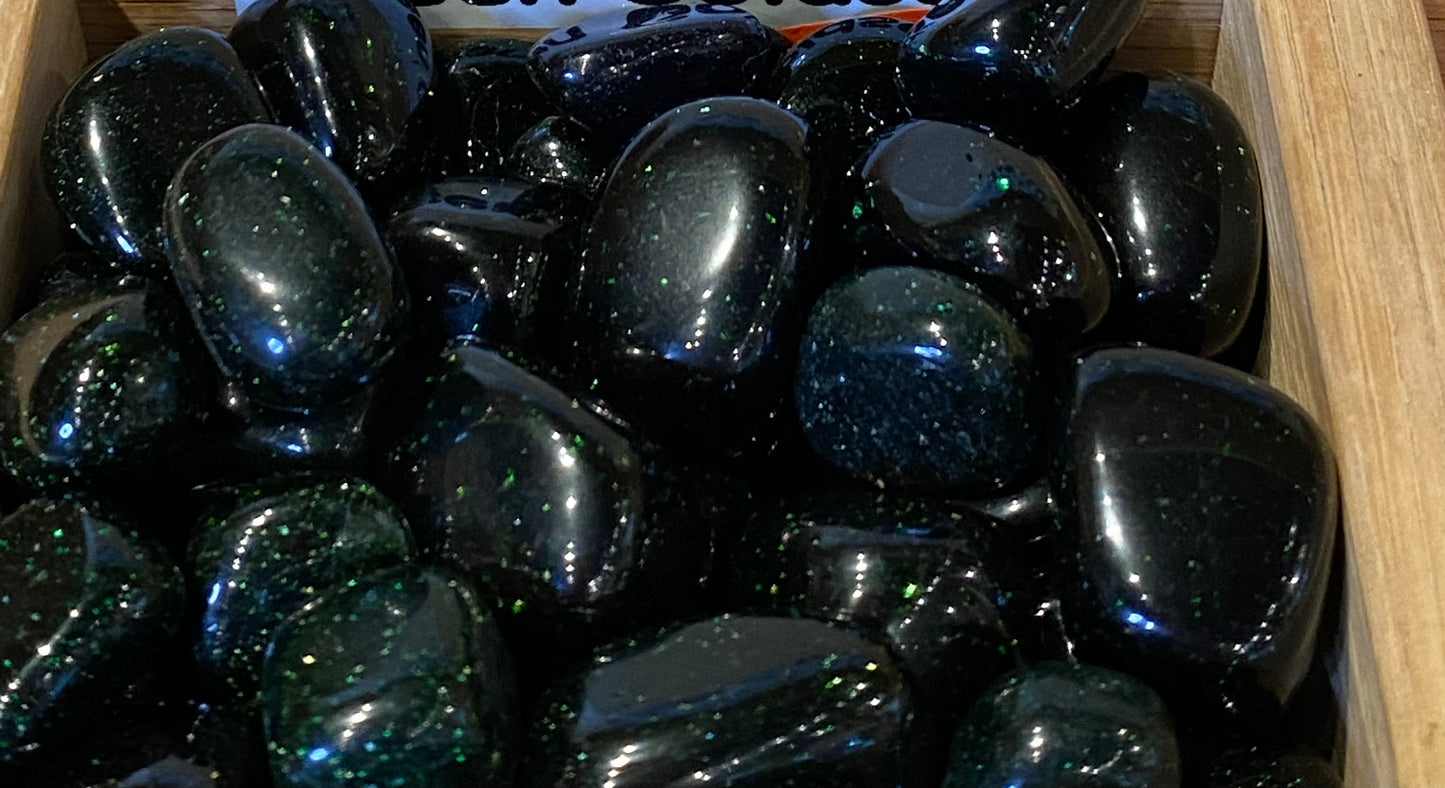 Green Goldstone Tumbled Stone 1pc