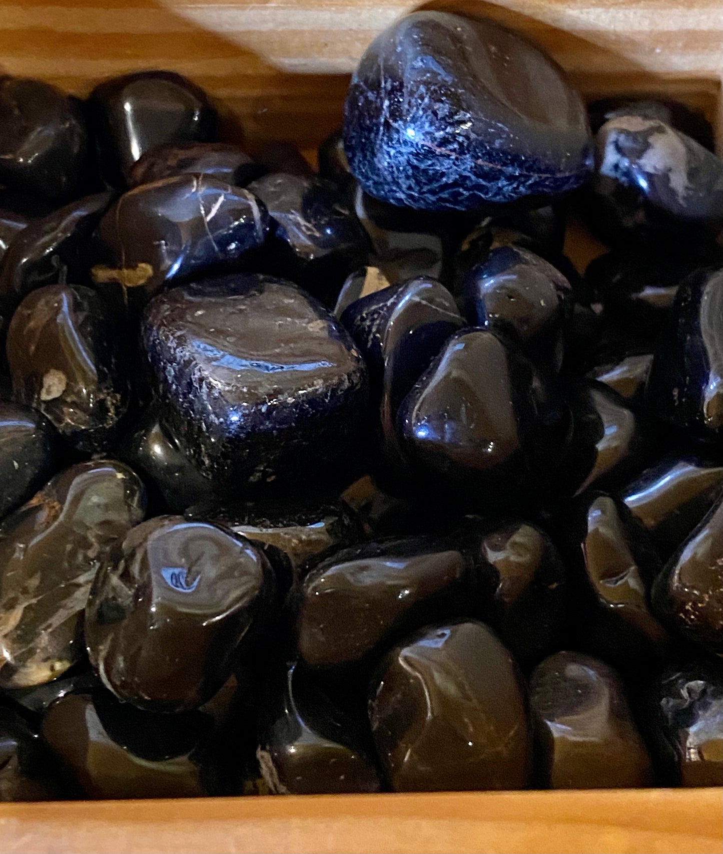 Black Onyx Agate Tumbled Stone 1pc