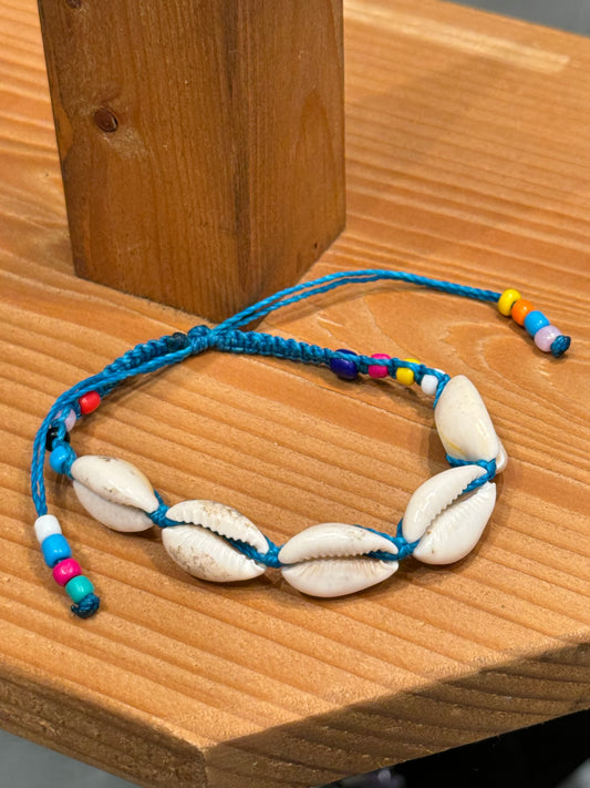 Five Shell String Pull Tie Bracelet – Handmade Adjustable Coastal Bracelet