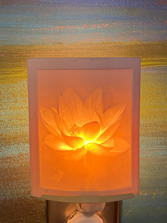 The Pocelain Garden Lithophane Night Light Curved Lotus