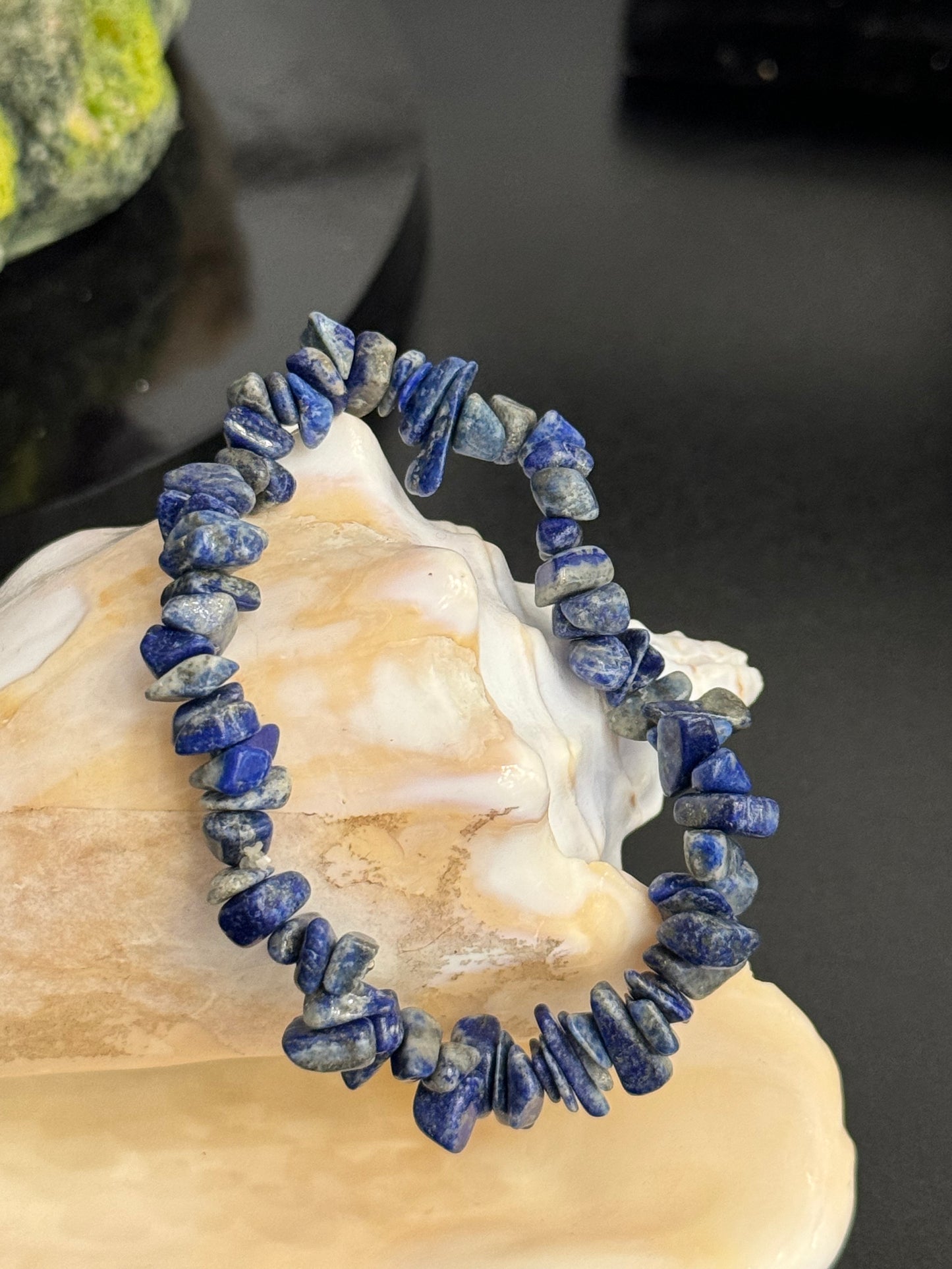 Lapis Lazuli Tumbled Chips Gemstone Bracelet 4mm