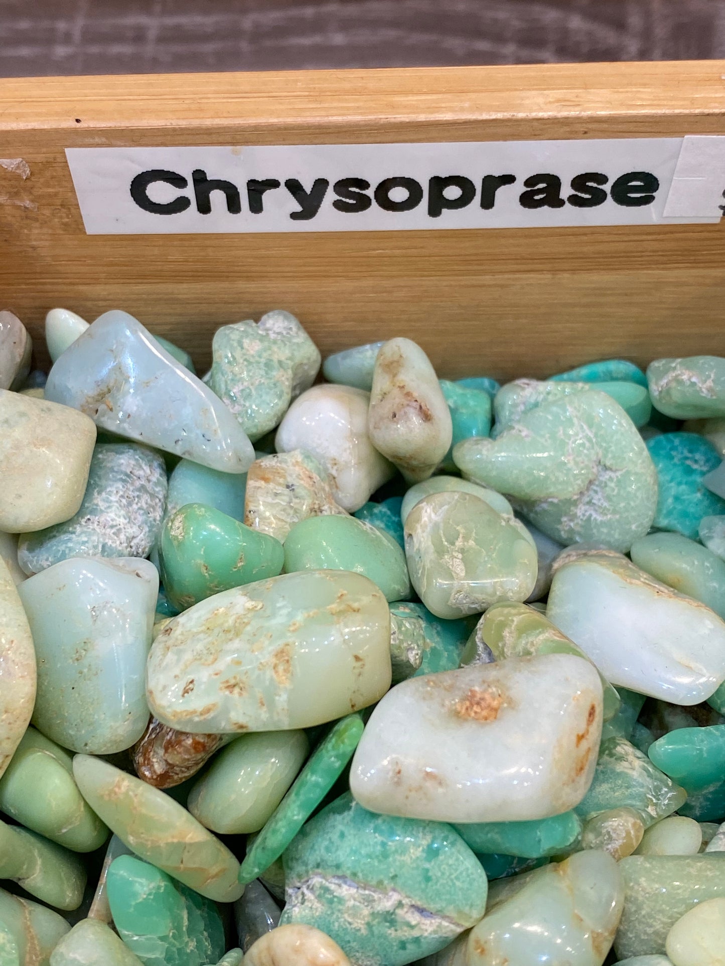 Chrysoprase Tumbled Stones 1pc