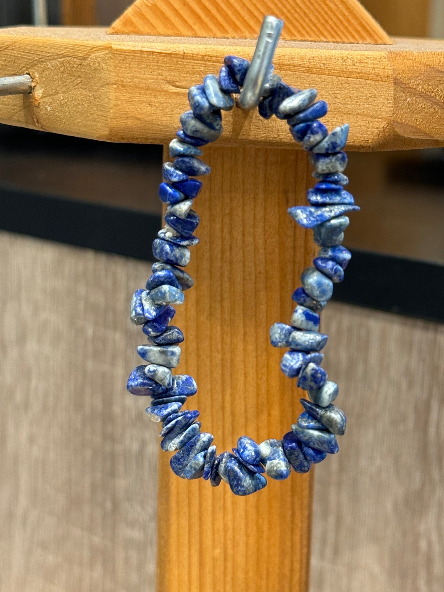 Lapis Lazuli Tumbled Chips Gemstone Bracelet 4mm