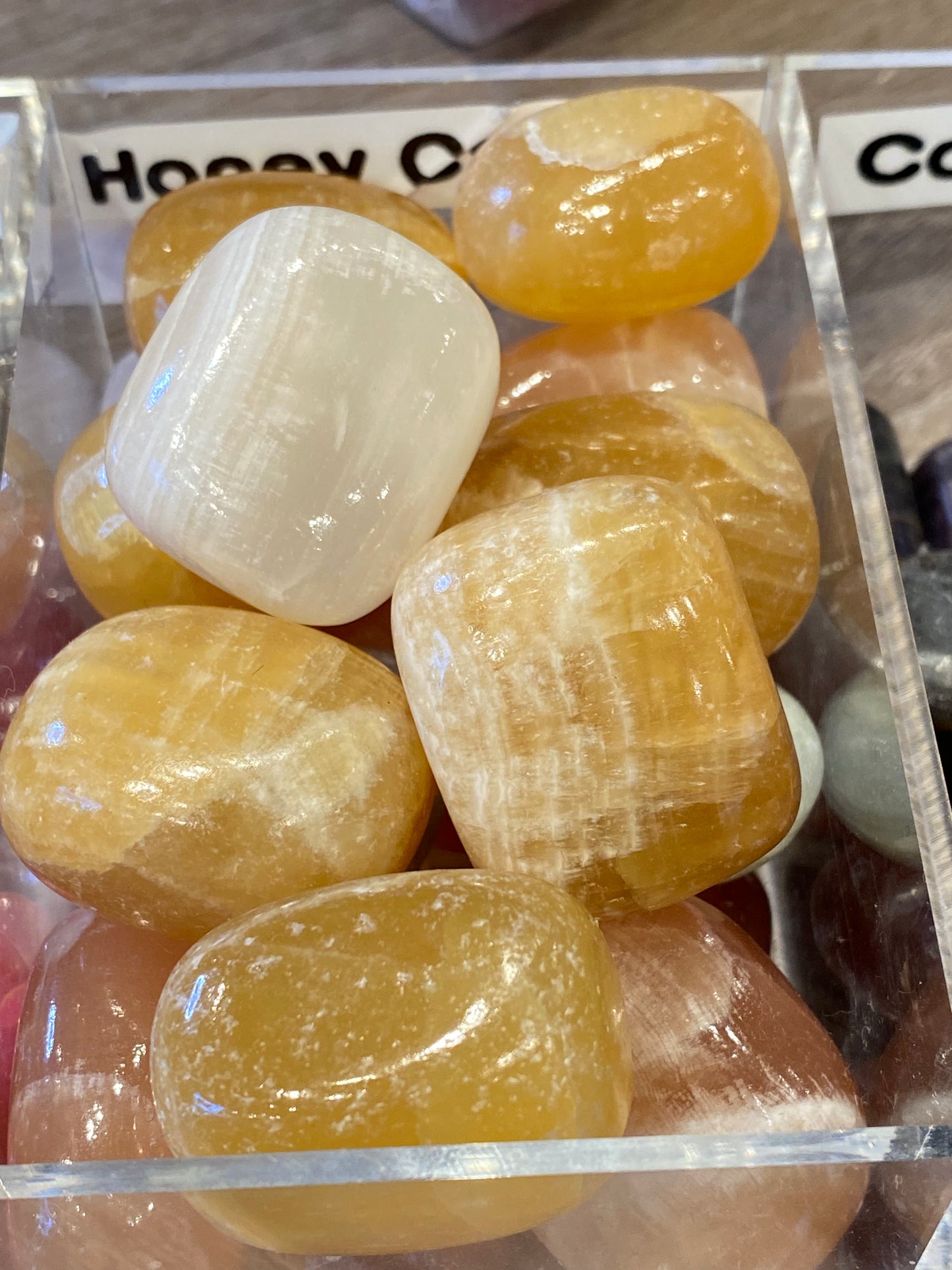 Honey Calcite Tumbled 1pc