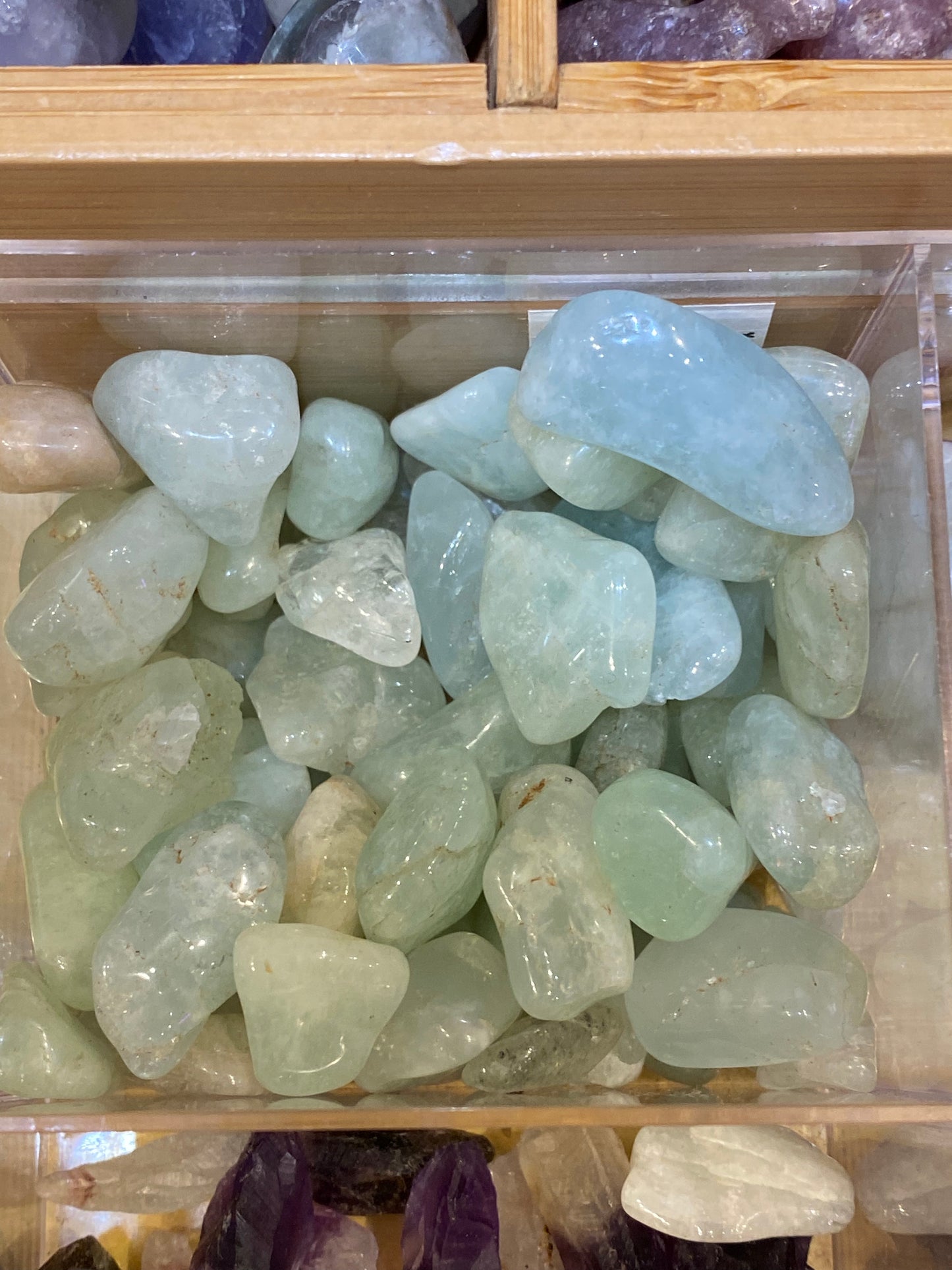 Prehnite Tumbled Stone 1pc