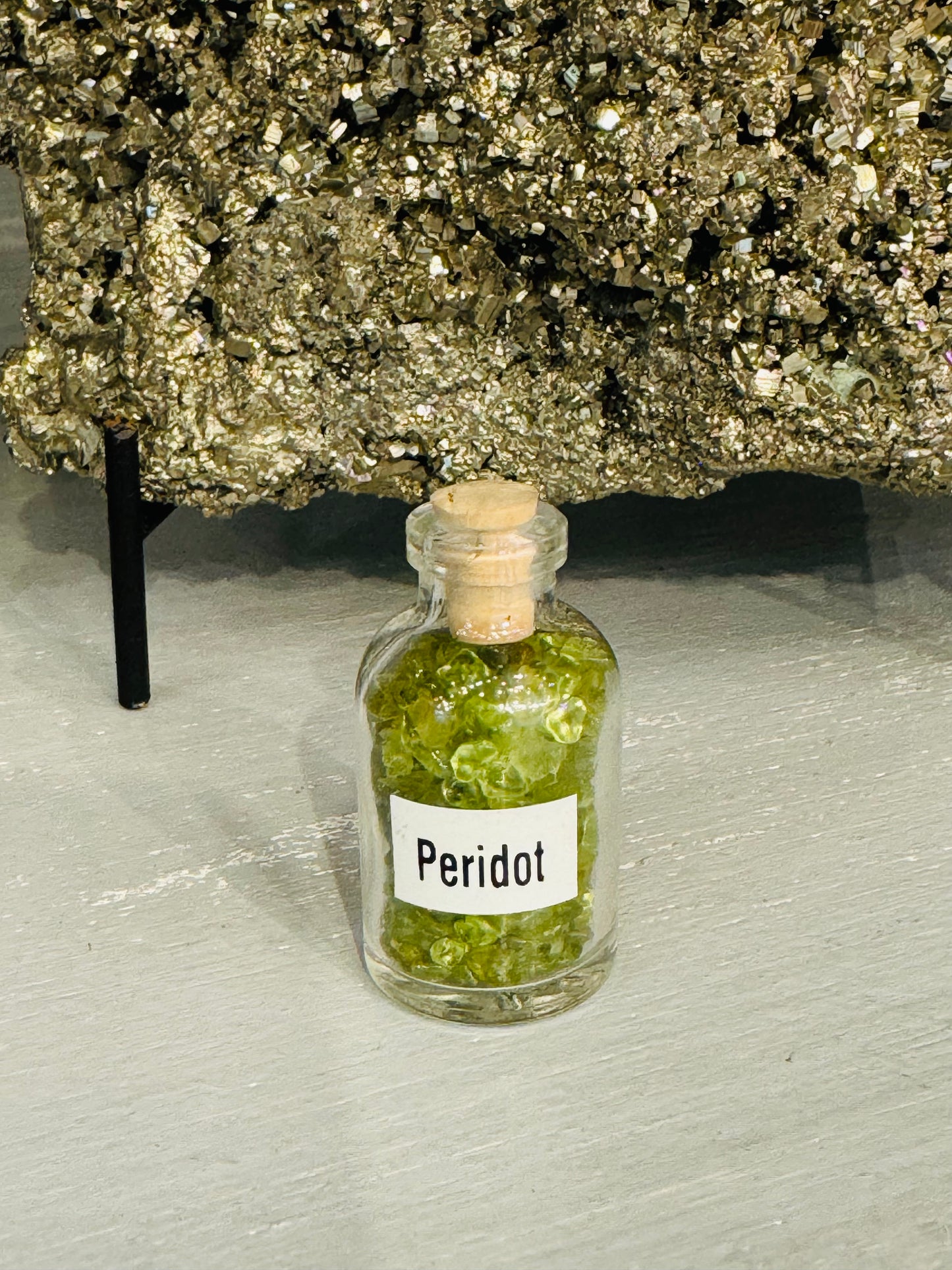 Peridot/Peridoto Gemstone Chips in a Bottle