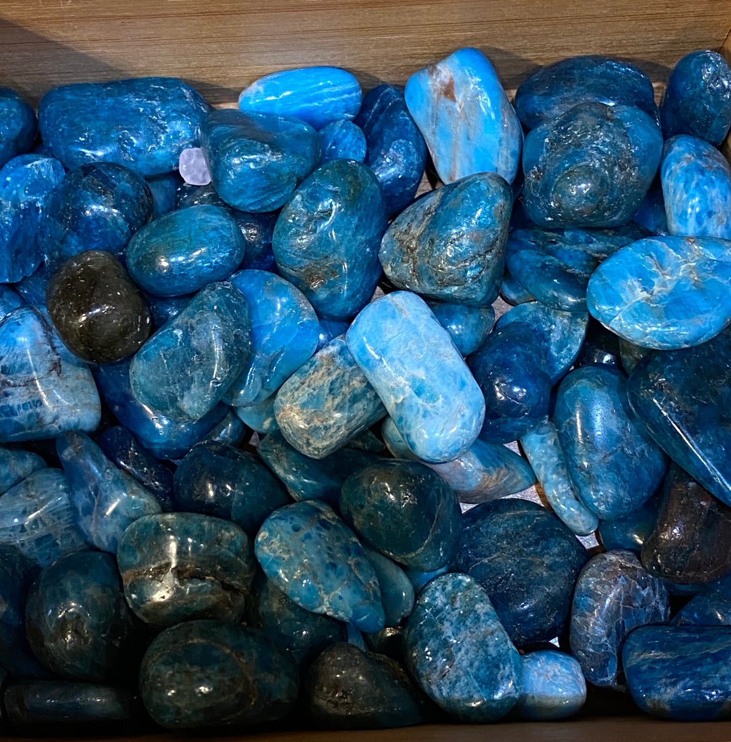 Blue Apatite Tumbled Stones 1pc