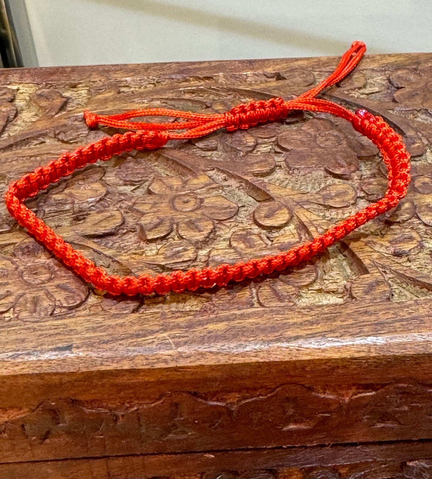 Red String Pull Tie Bracelet Plain