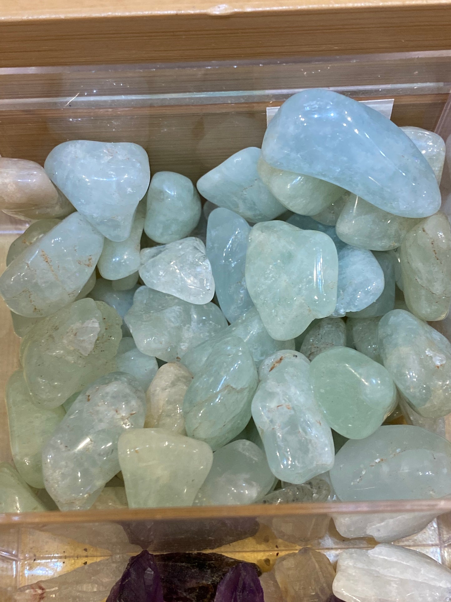 Prehnite Tumbled Stone 1pc