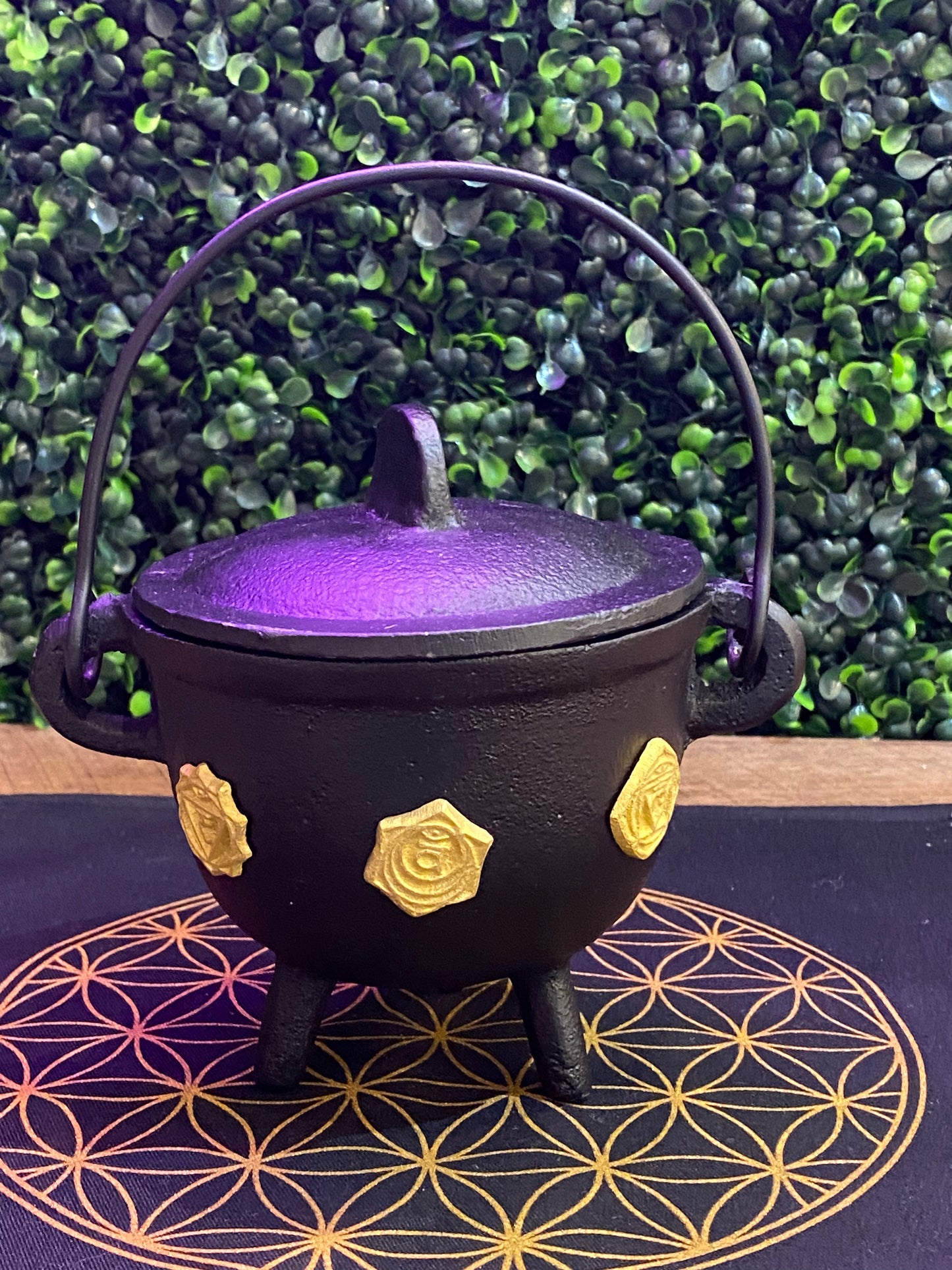 7 Symbol Chakra Cast Iron Cauldron