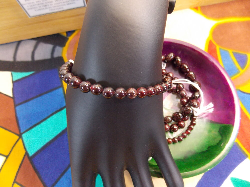 Red Garnet Polished Bracelet (5-7mm)