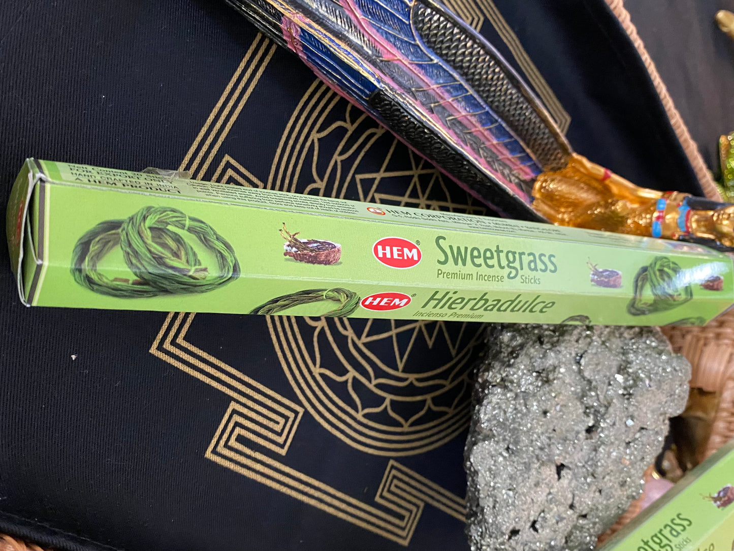 HEM Sweetgrass Incense Sticks