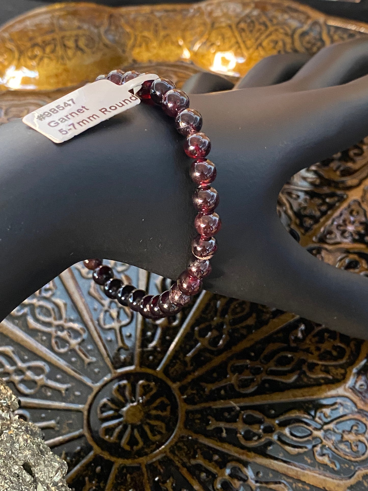 Garnet Small Beaded String Bracelet