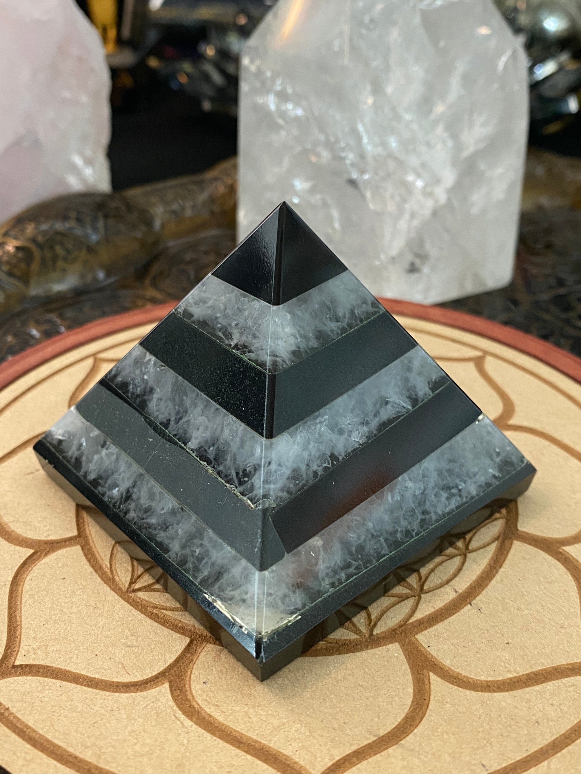 Black and White Solis Stone Slice Agate Pyramid - Healing Lotus Shop