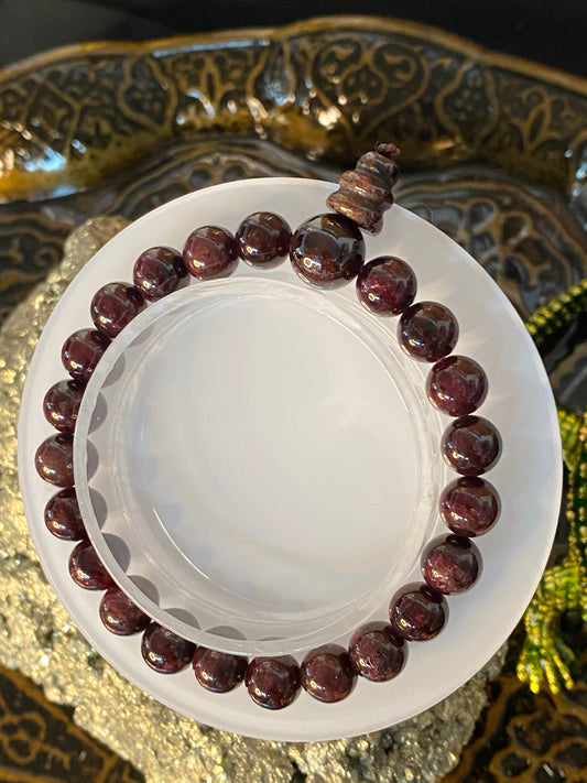 Garnet with Mala Beaded Bracelet