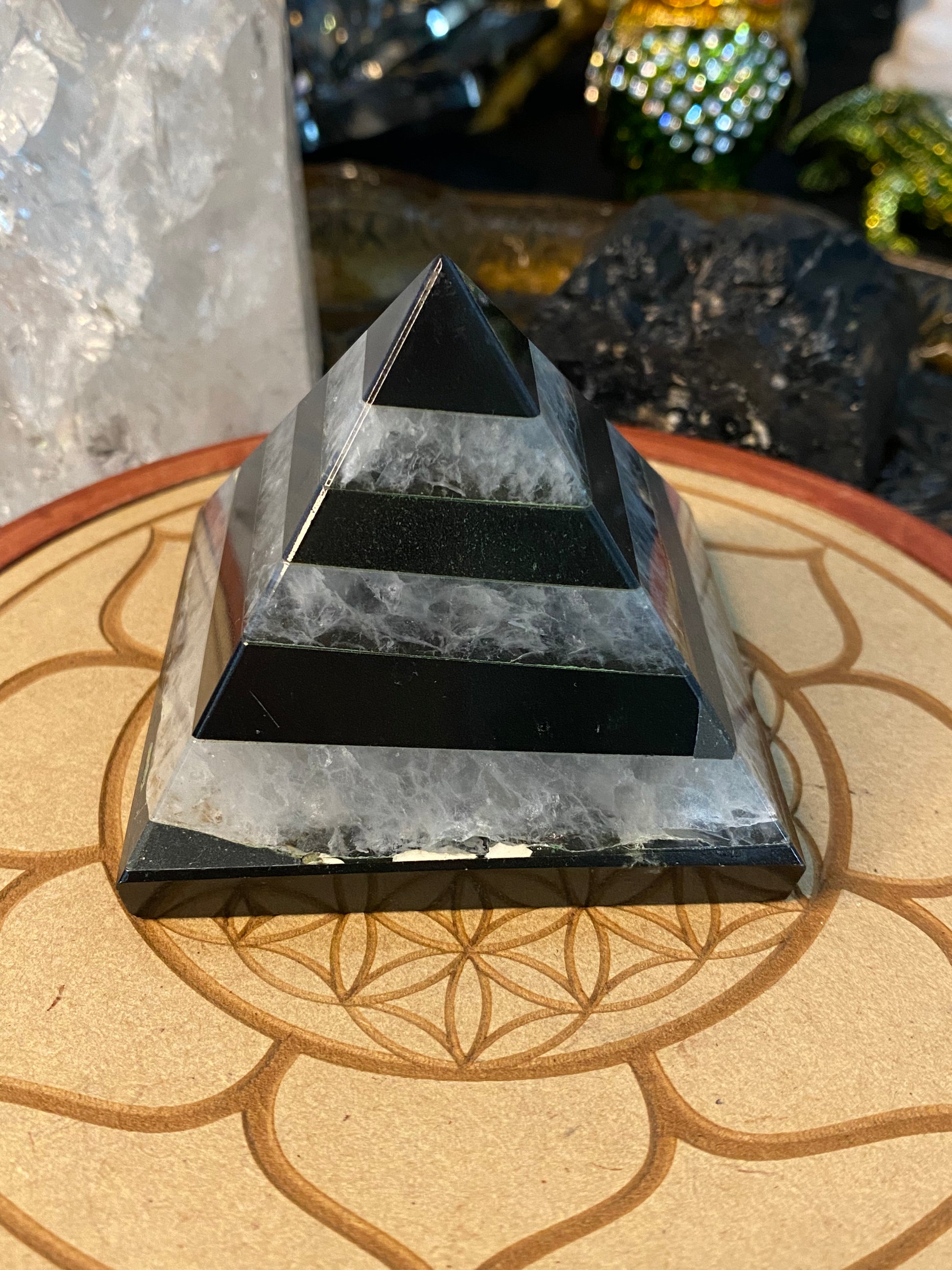 Black and White Solis Stone Slice Agate Pyramid - Healing Lotus Shop