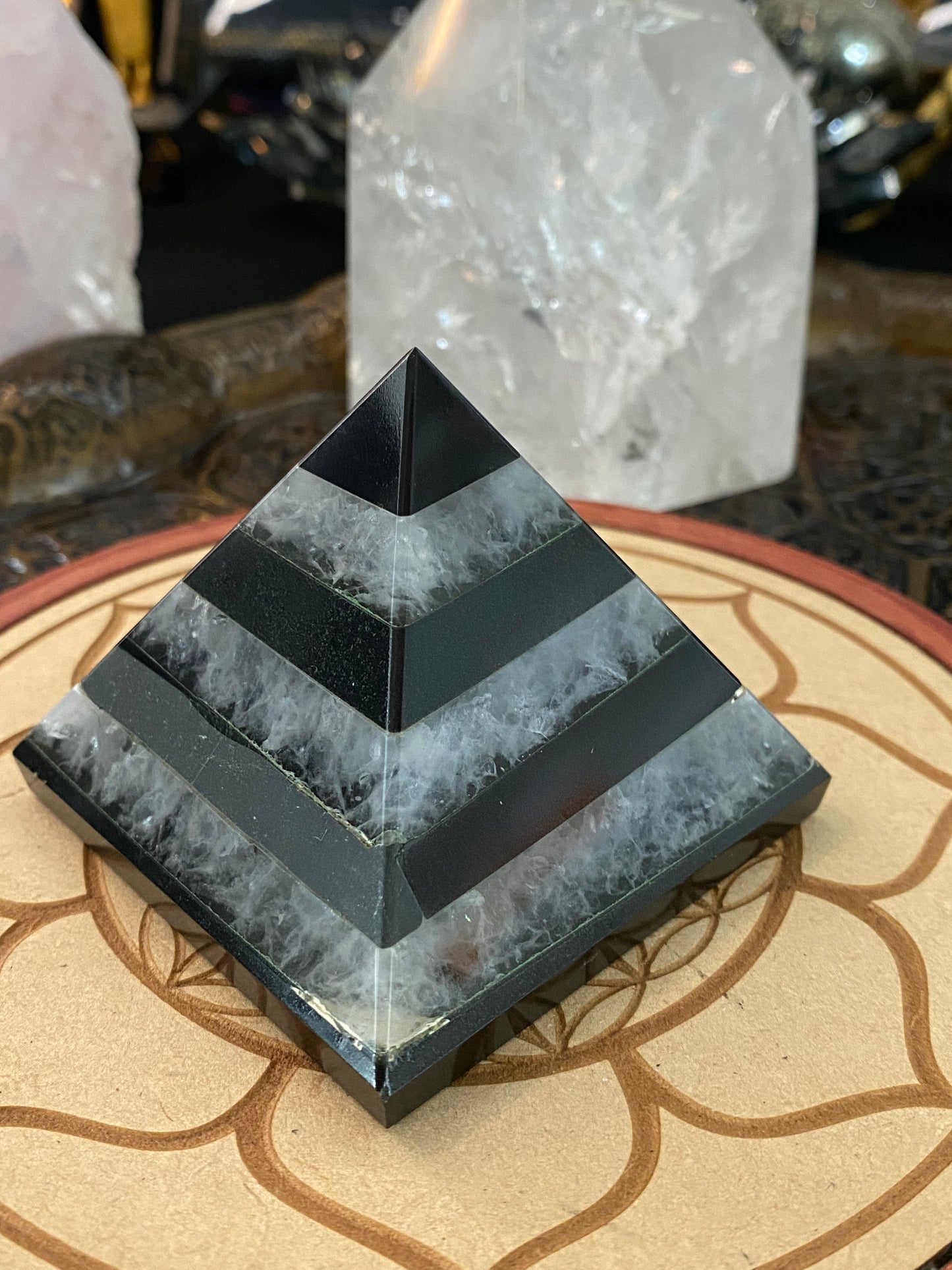 Black and White Solis Stone Slice Agate Pyramid - Healing Lotus Shop